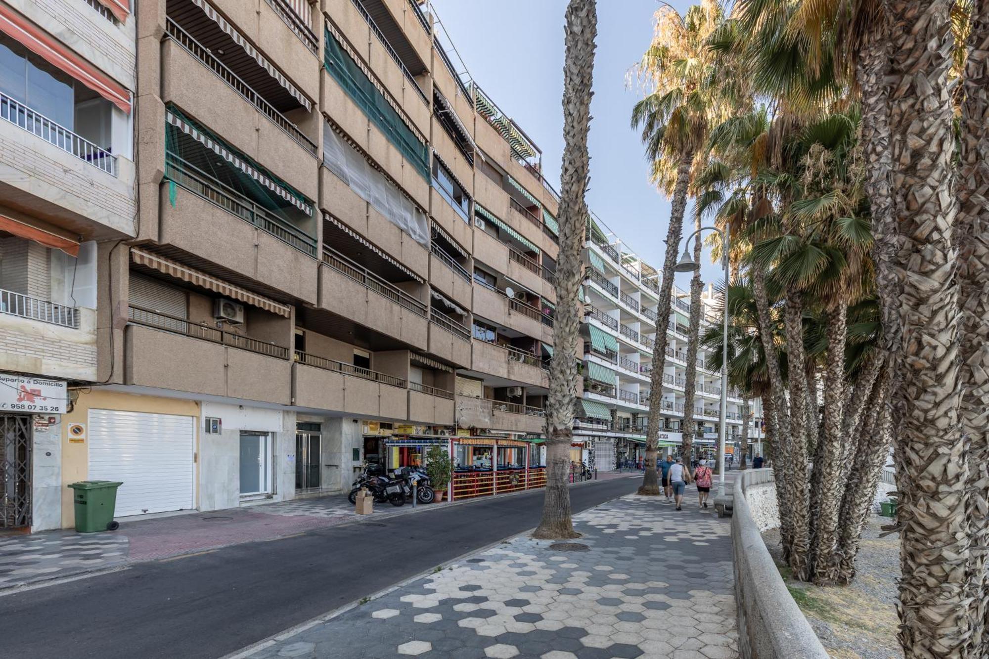 شقة Atico Primera Linea De Playa Almuñécar المظهر الخارجي الصورة