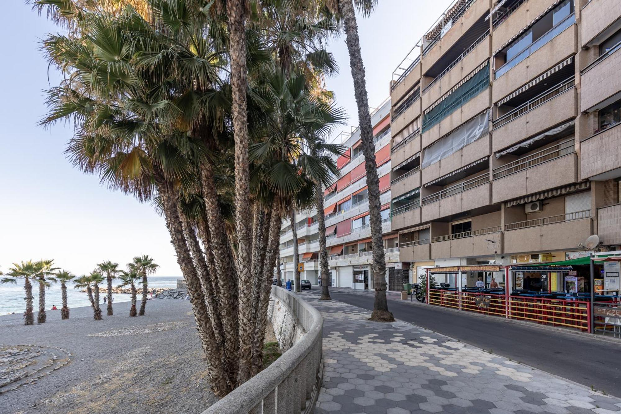 شقة Atico Primera Linea De Playa Almuñécar المظهر الخارجي الصورة